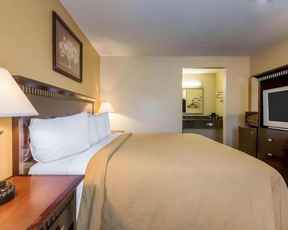 Quality Inn Сан-Бернардино Экстерьер фото