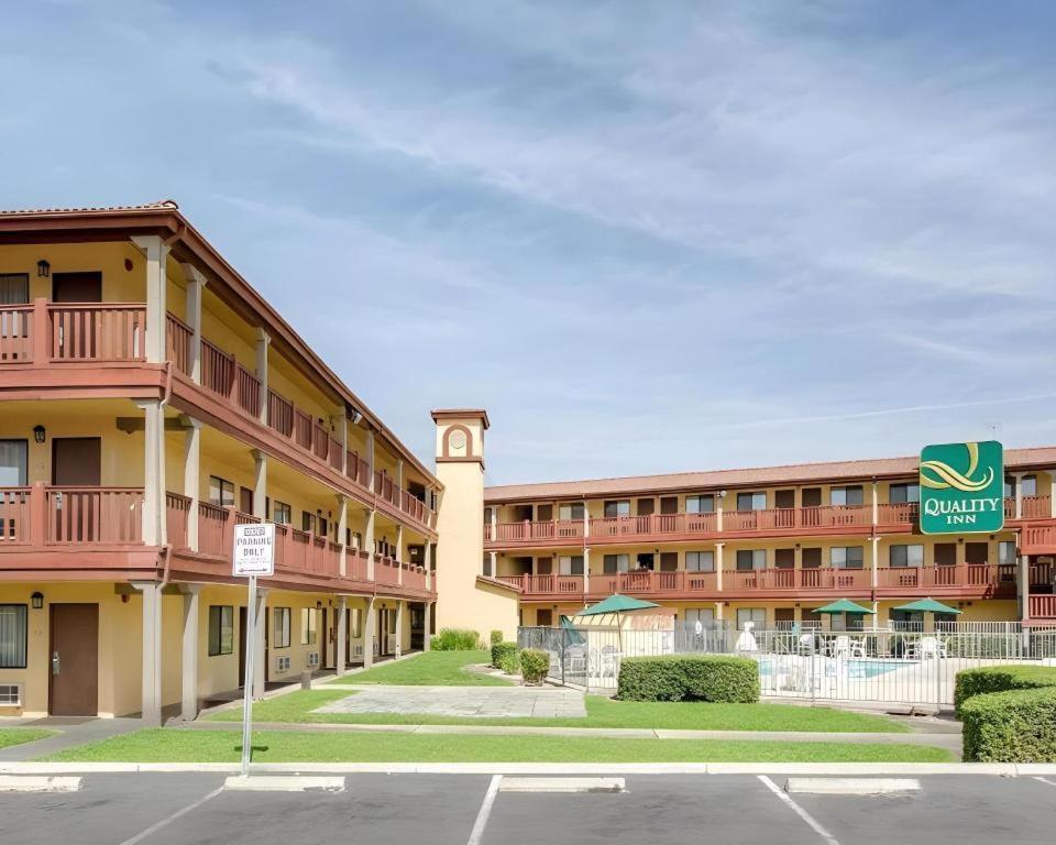 Quality Inn Сан-Бернардино Экстерьер фото