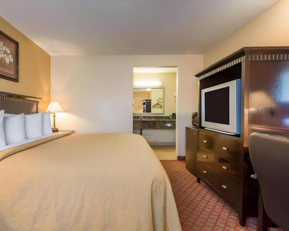 Quality Inn Сан-Бернардино Экстерьер фото
